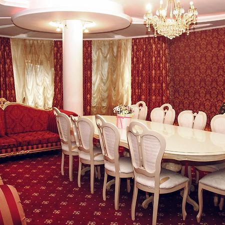 Hotel Gold Lion Kiszyniów Zewnętrze zdjęcie