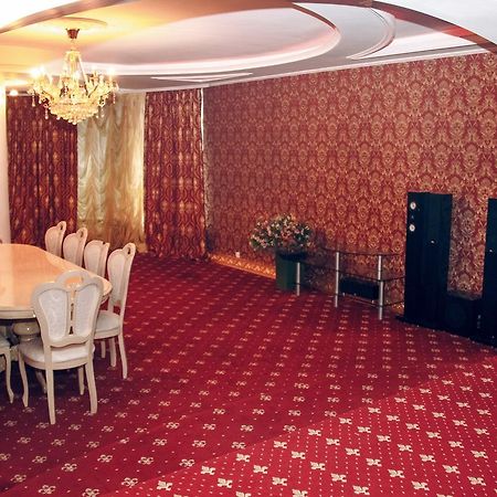 Hotel Gold Lion Kiszyniów Zewnętrze zdjęcie