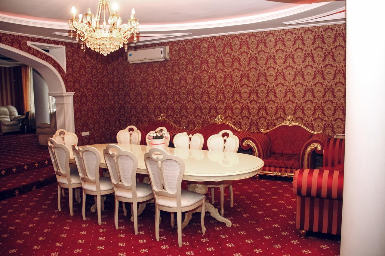 Hotel Gold Lion Kiszyniów Zewnętrze zdjęcie